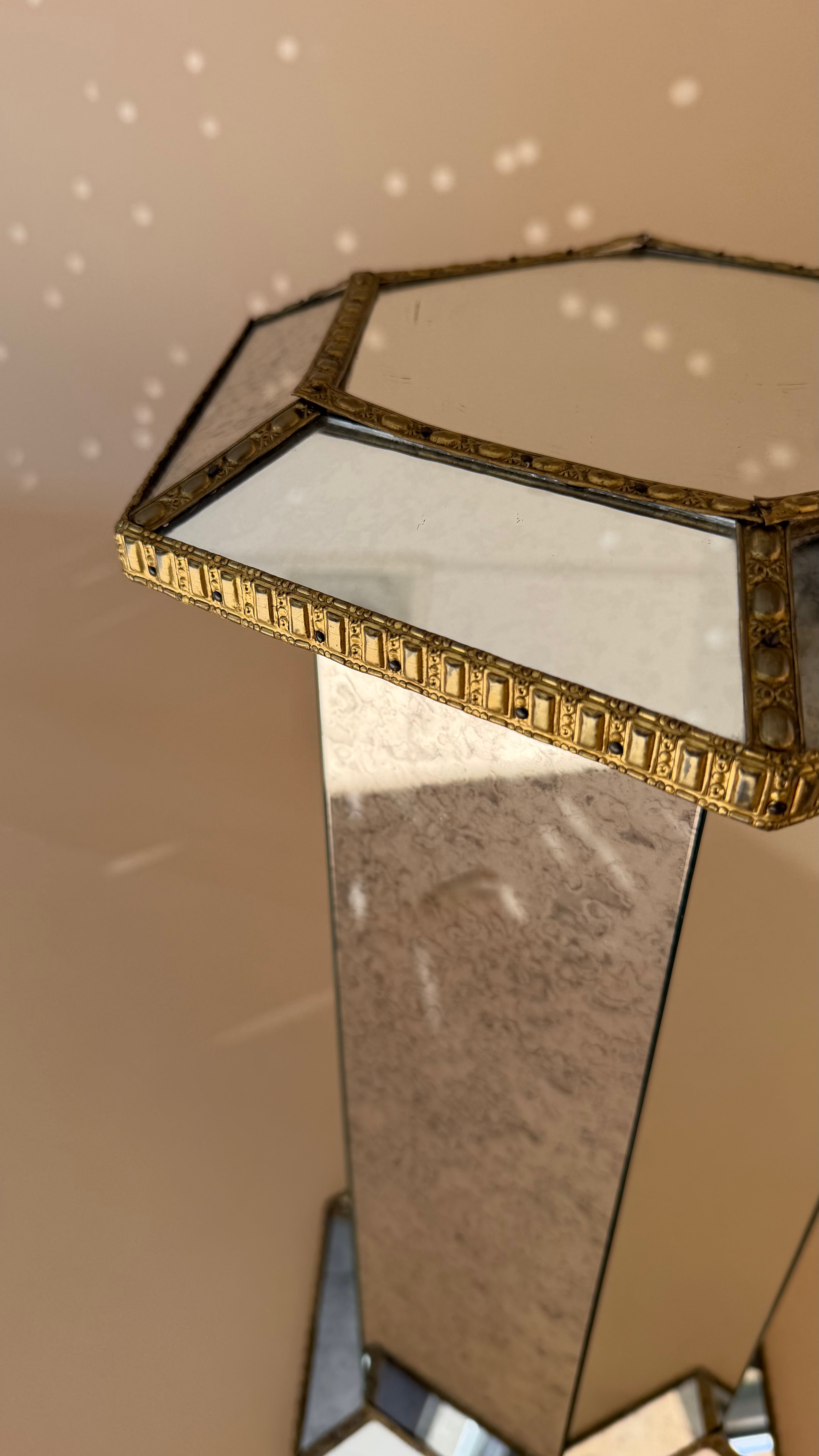 Vintage Spaanse spiegelpilaar | Hollywood Regency