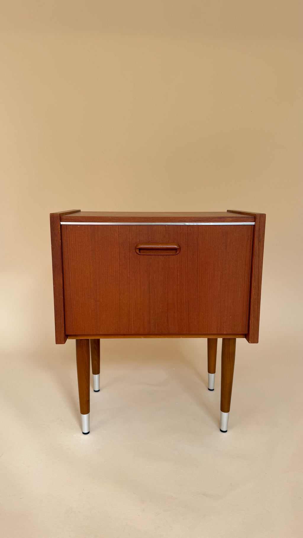 Vintage retro nachtkastje | jaren ’60/’70