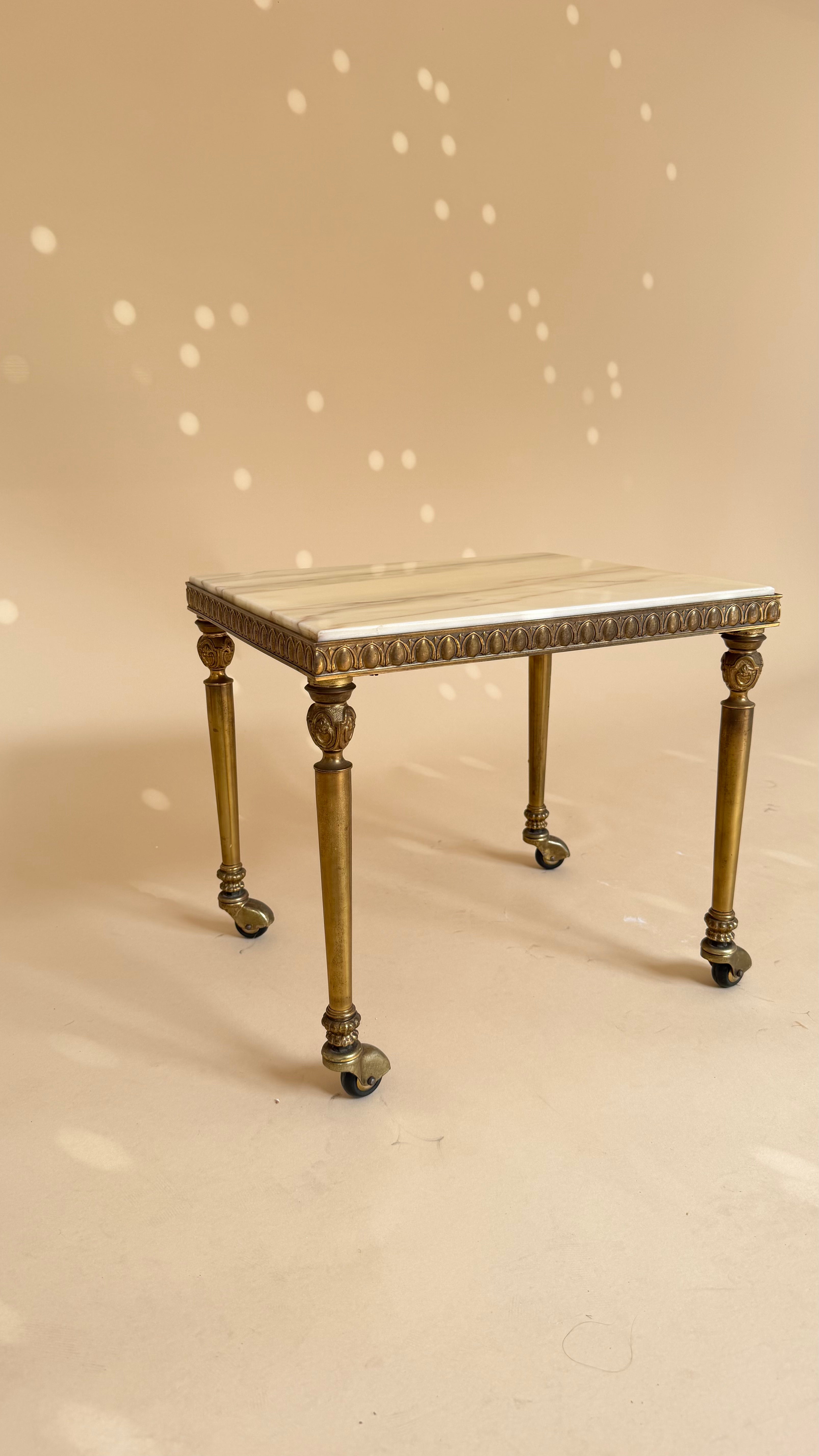 Vintage marmeren nesttafels | Hollywood Regency