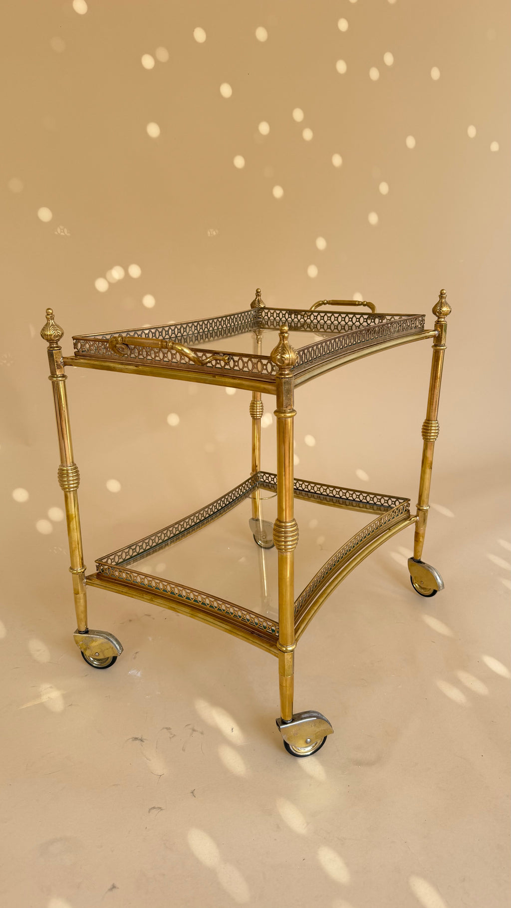 Vintage messing bar cart | Hollywood Regency