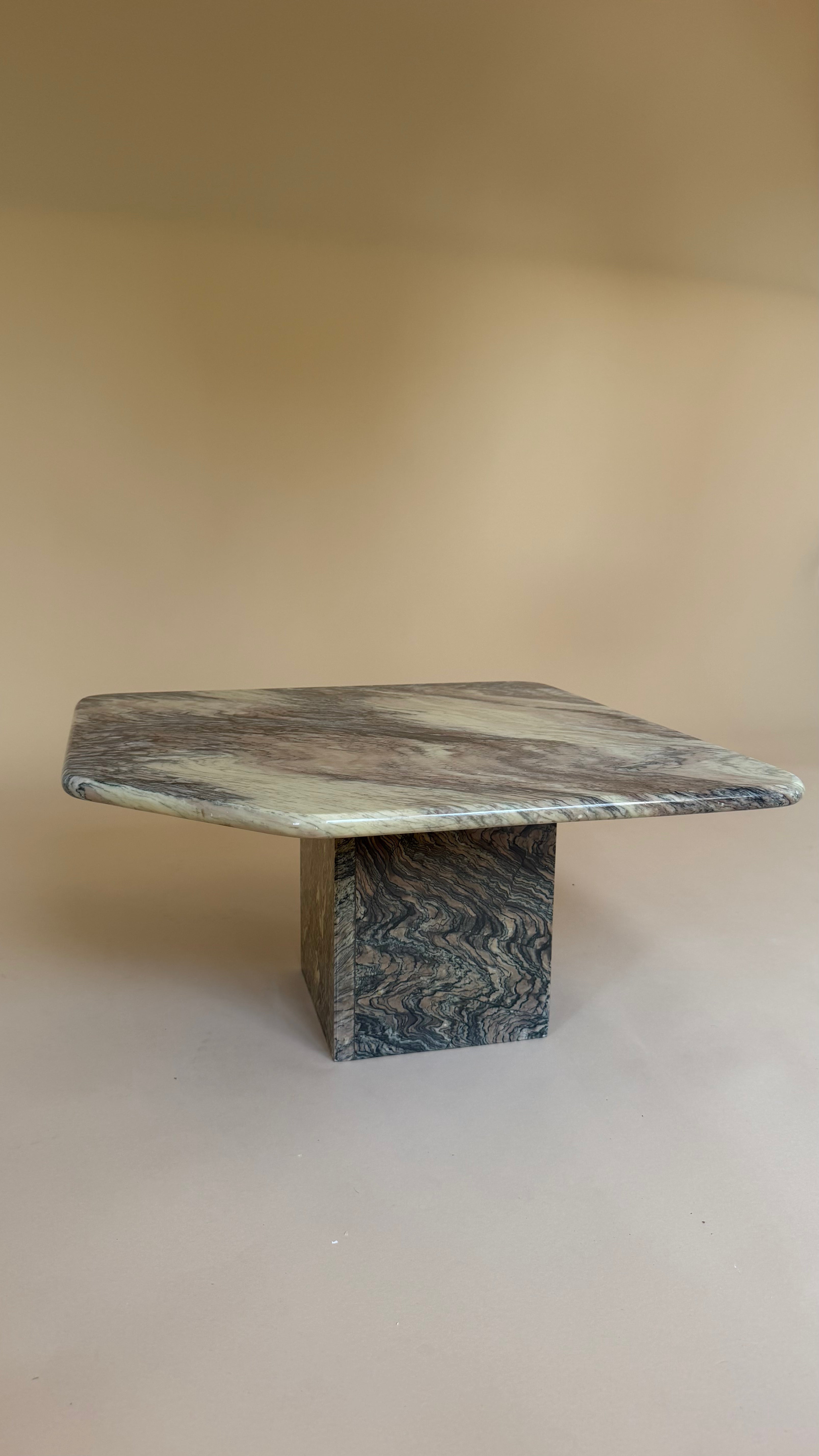 Vintage Cipollino Ondulato marmeren salontafels | set van 3