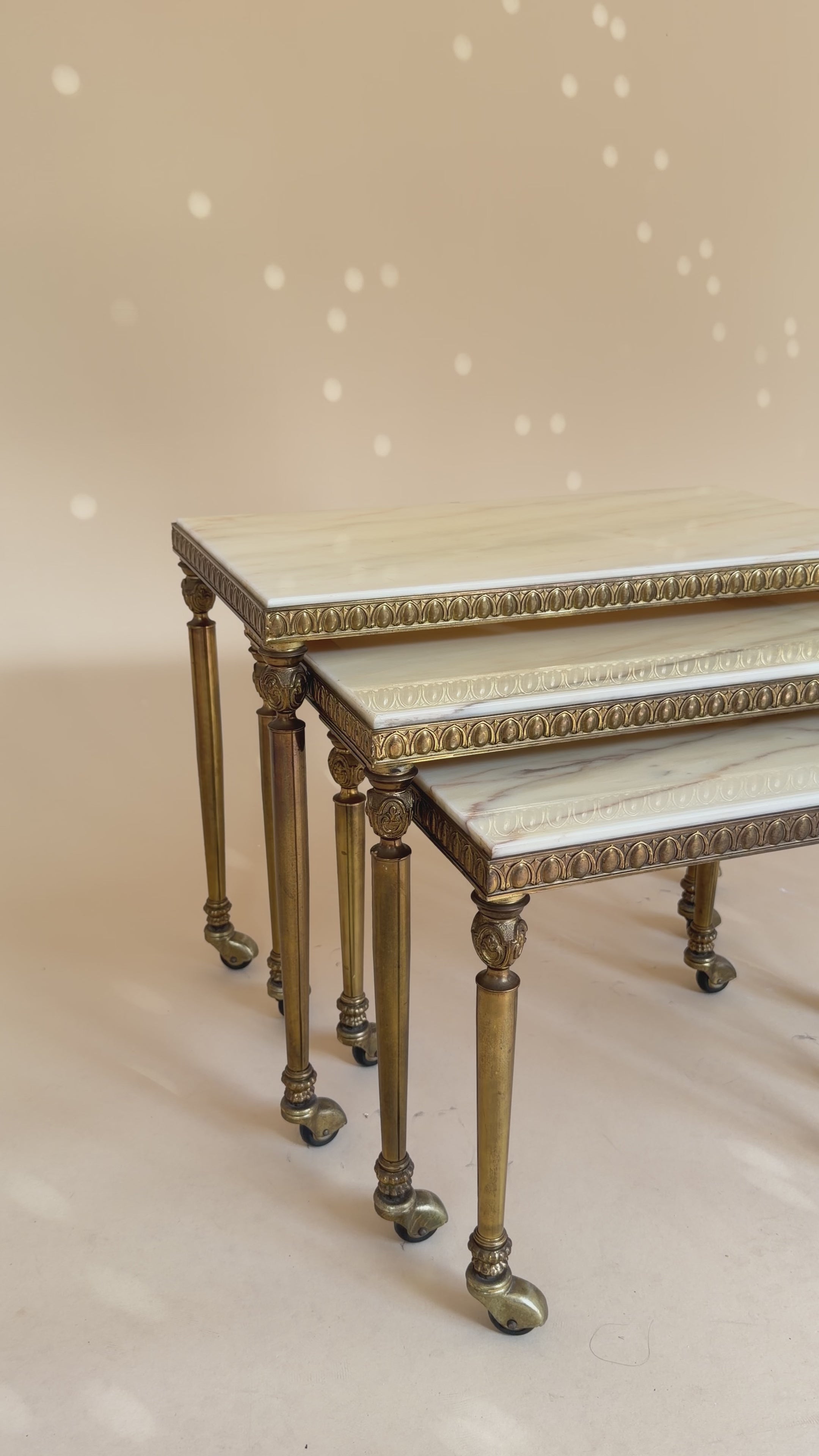 Vintage marmeren nesttafels | Hollywood Regency
