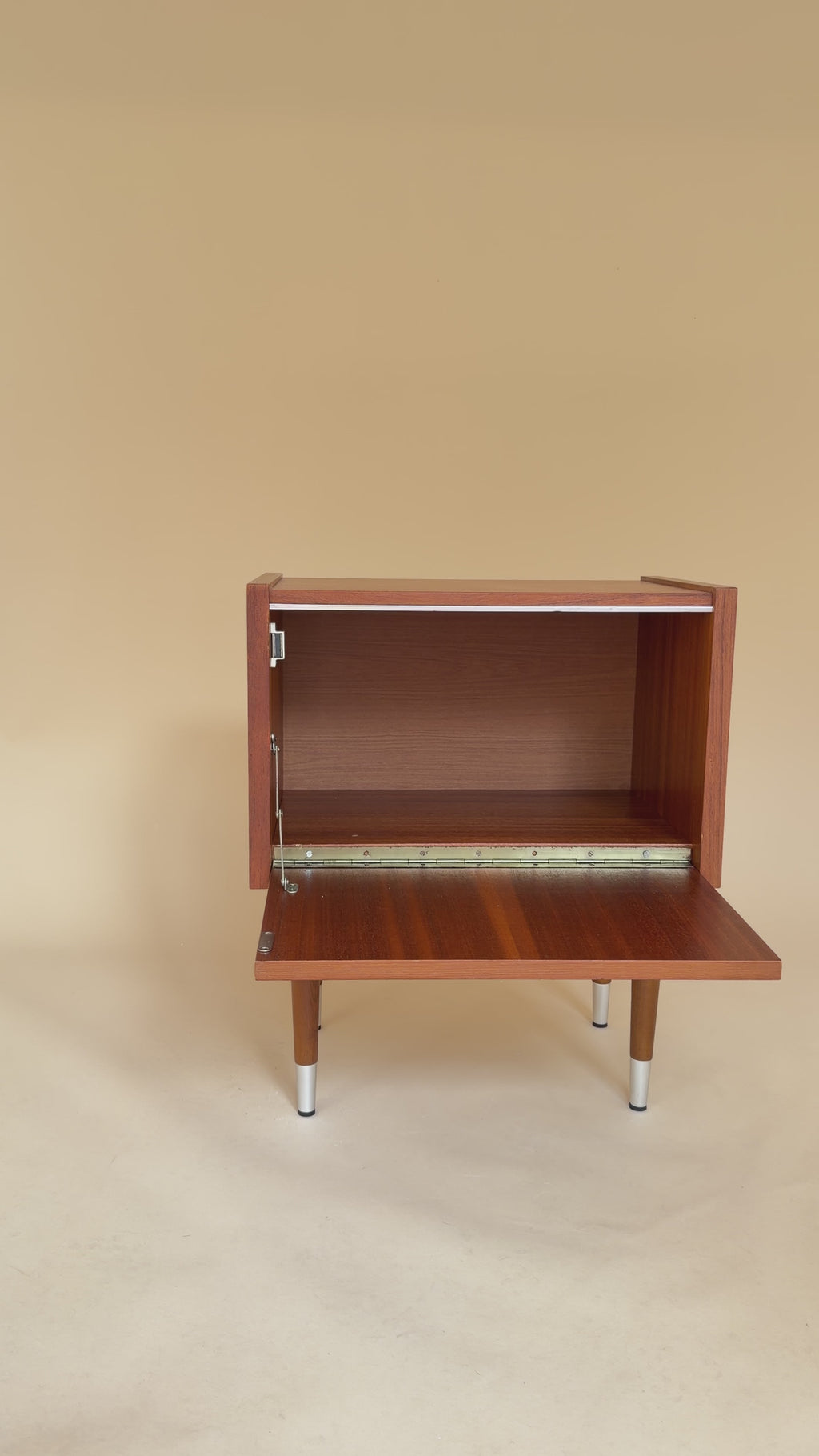 Vintage retro nachtkastje | jaren ’60/’70