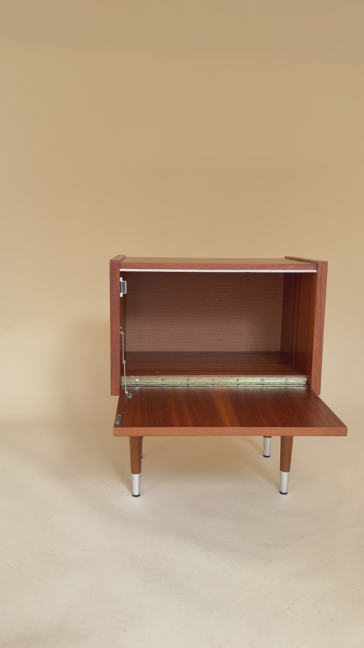 Vintage retro nachtkastje | jaren ’60/’70